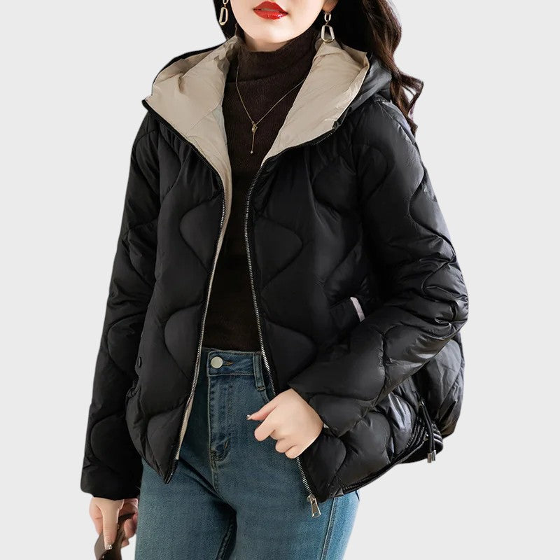 Стефания – Топла дамска зимна яка с качулка и стегнат дизайн 