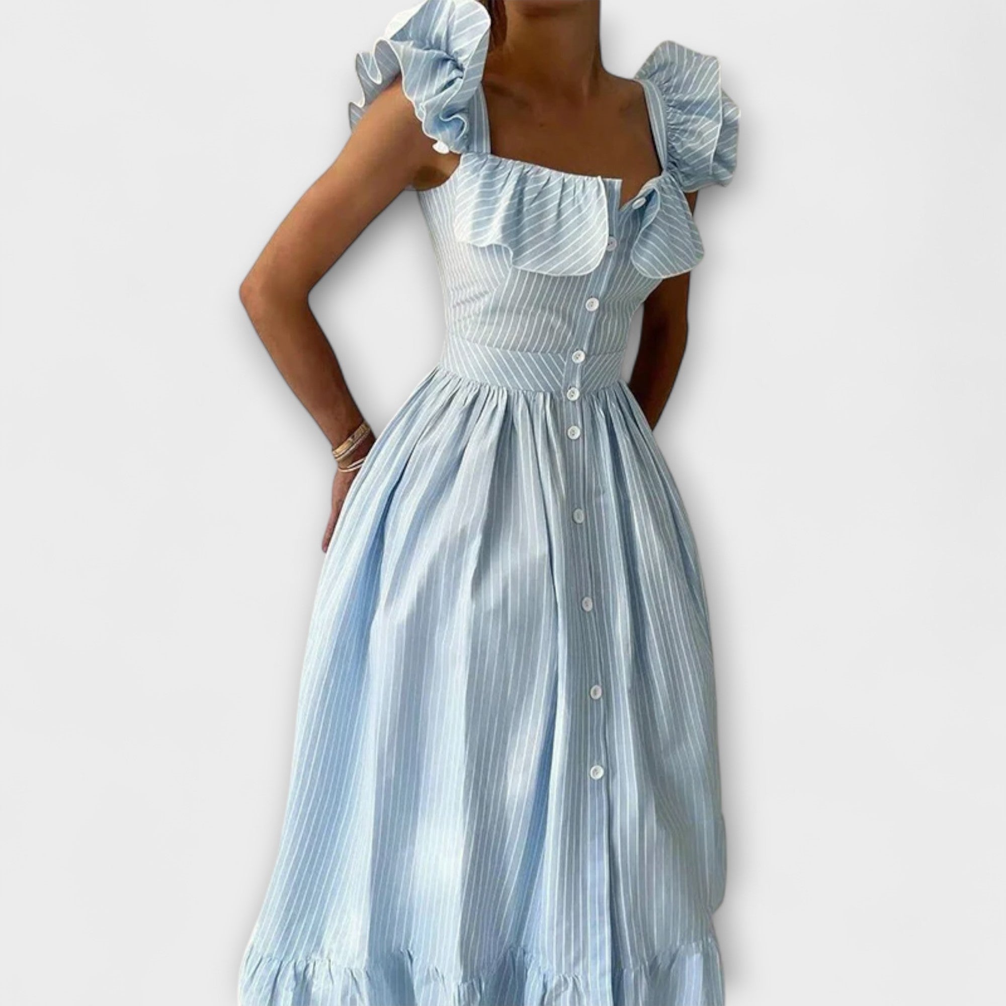 Рокля с набръчкани детайли